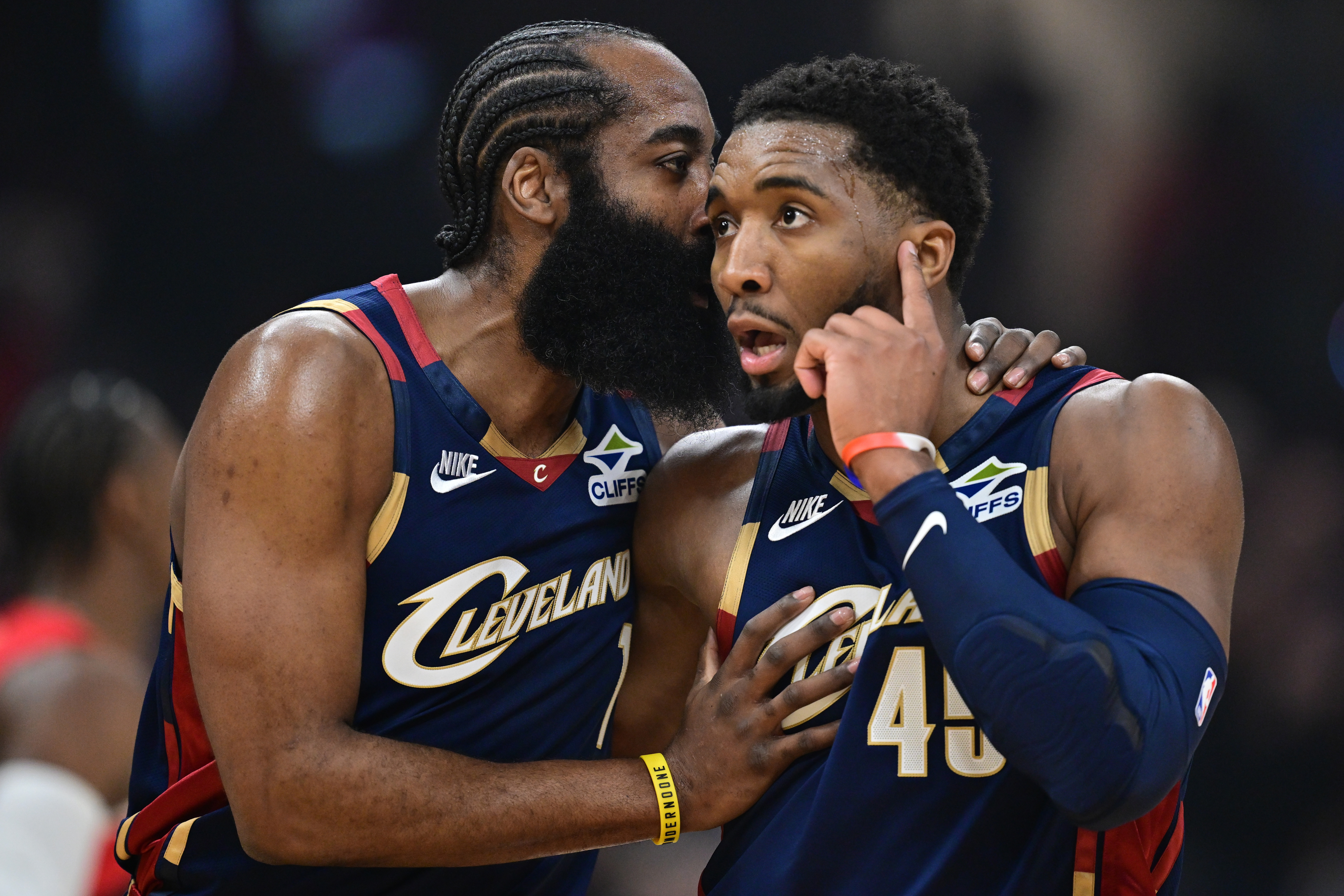 半岛体育娱乐-NBA彩经：骑士擒下猛龙获赛点 开拓者击退马刺 火箭胜湖人续命